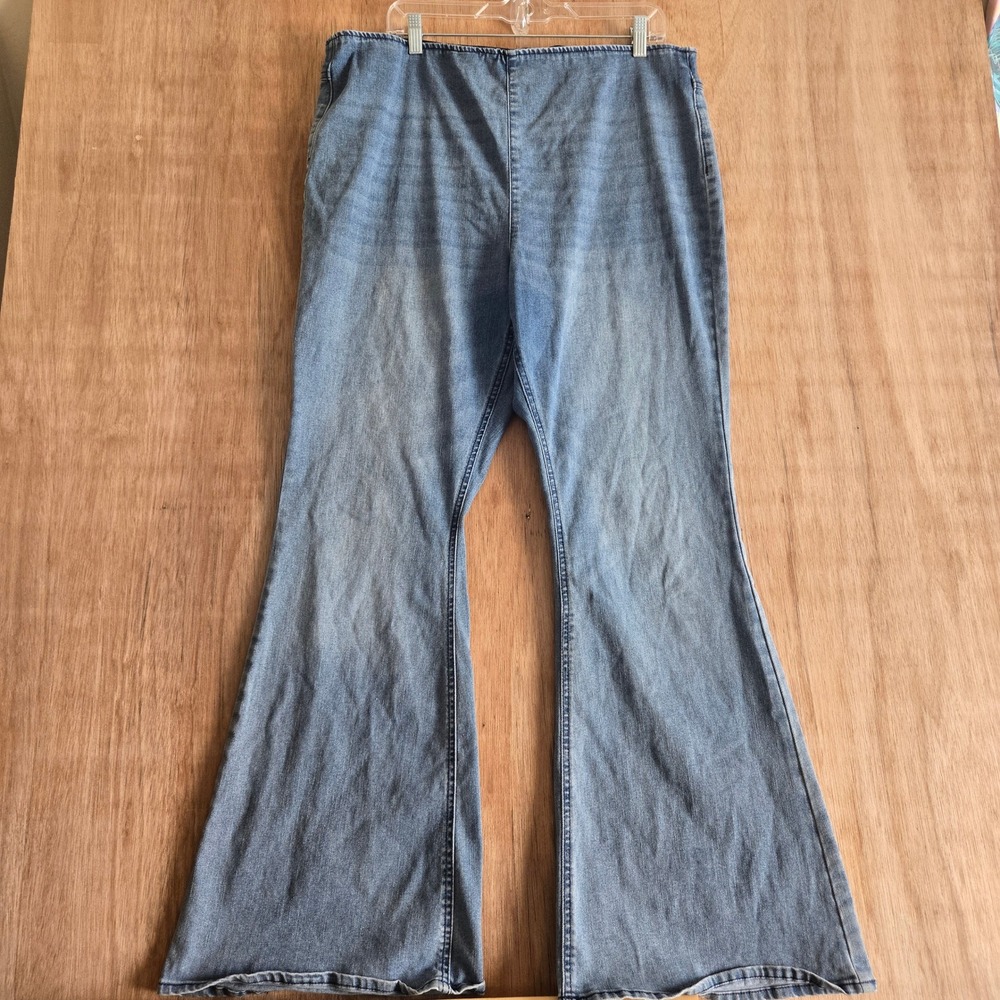 Boho Womens XXL 19 Light Wash Pull On Flare Jeans Stretch Bell Bottoms Hippie